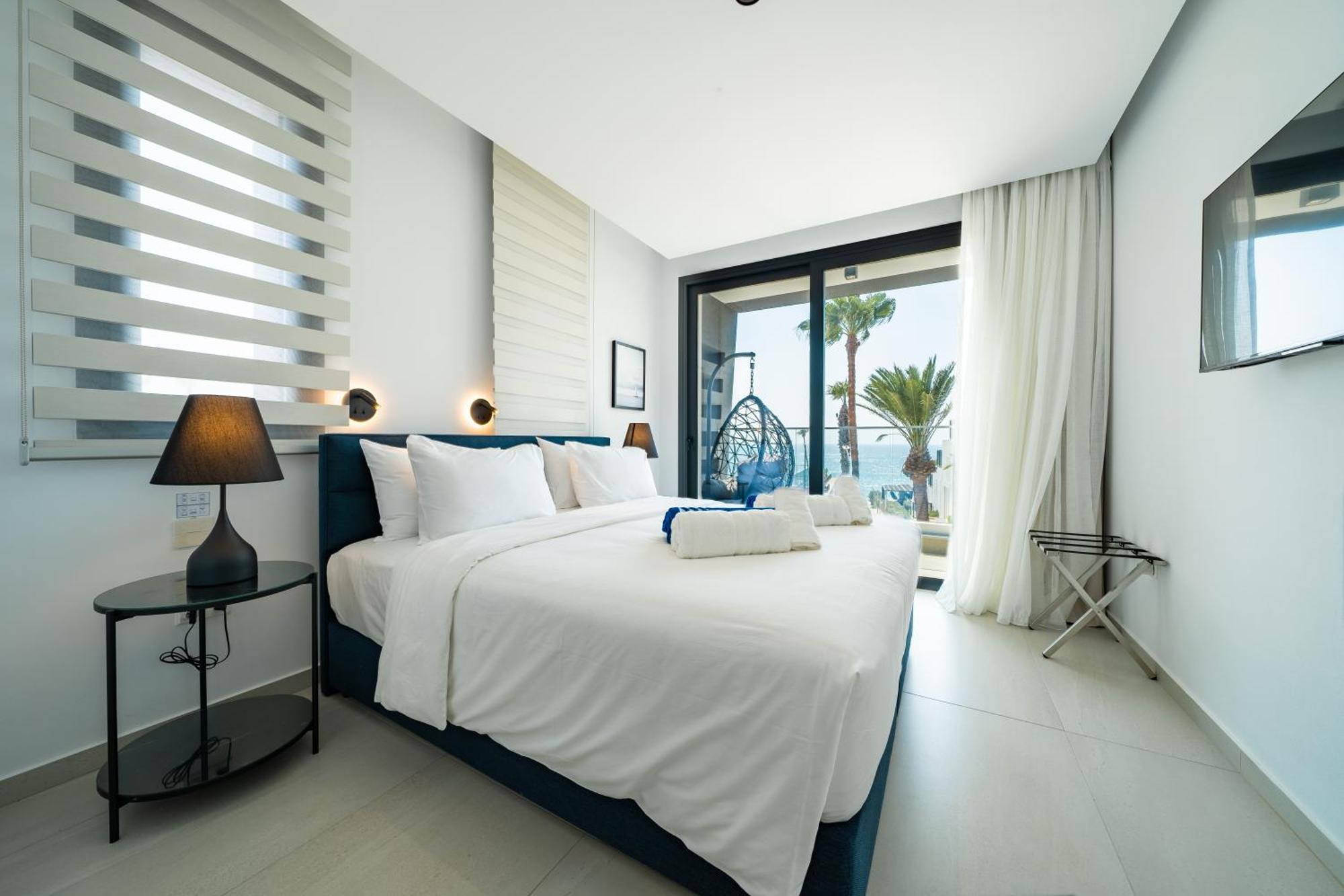 Waterside Sea View Apartments Paphos Exterior foto