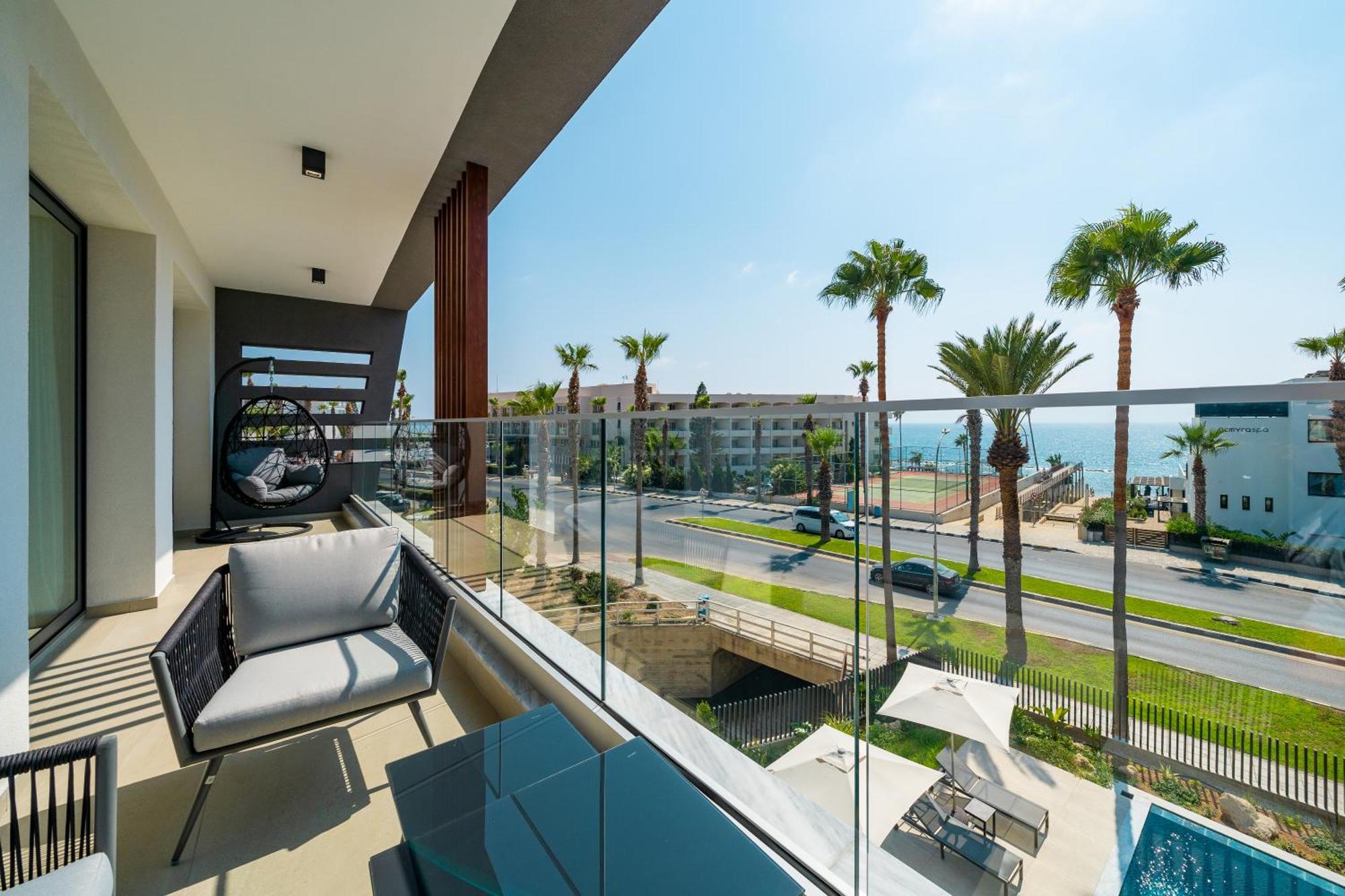 Waterside Sea View Apartments Paphos Zimmer foto