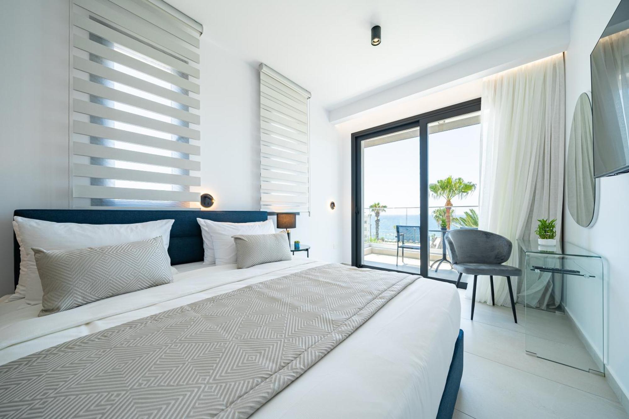 Waterside Sea View Apartments Paphos Zimmer foto